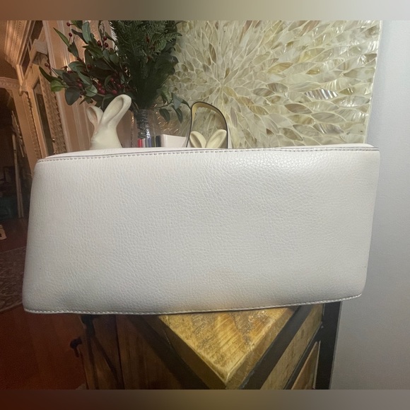 COACH Horse and Carriage Derby Tote in Leather - Picture 5 of 10